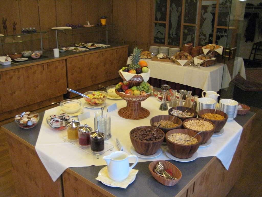 Akzent Brauerei Hotel Hirsch Отобойрен Екстериор снимка