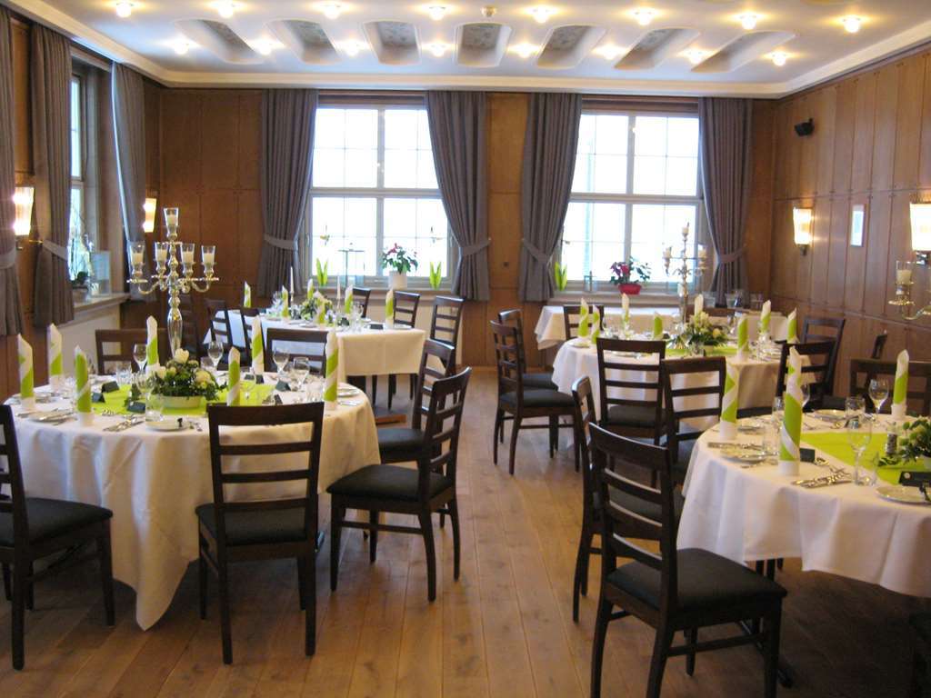 Akzent Brauerei Hotel Hirsch Отобойрен Ресторант снимка