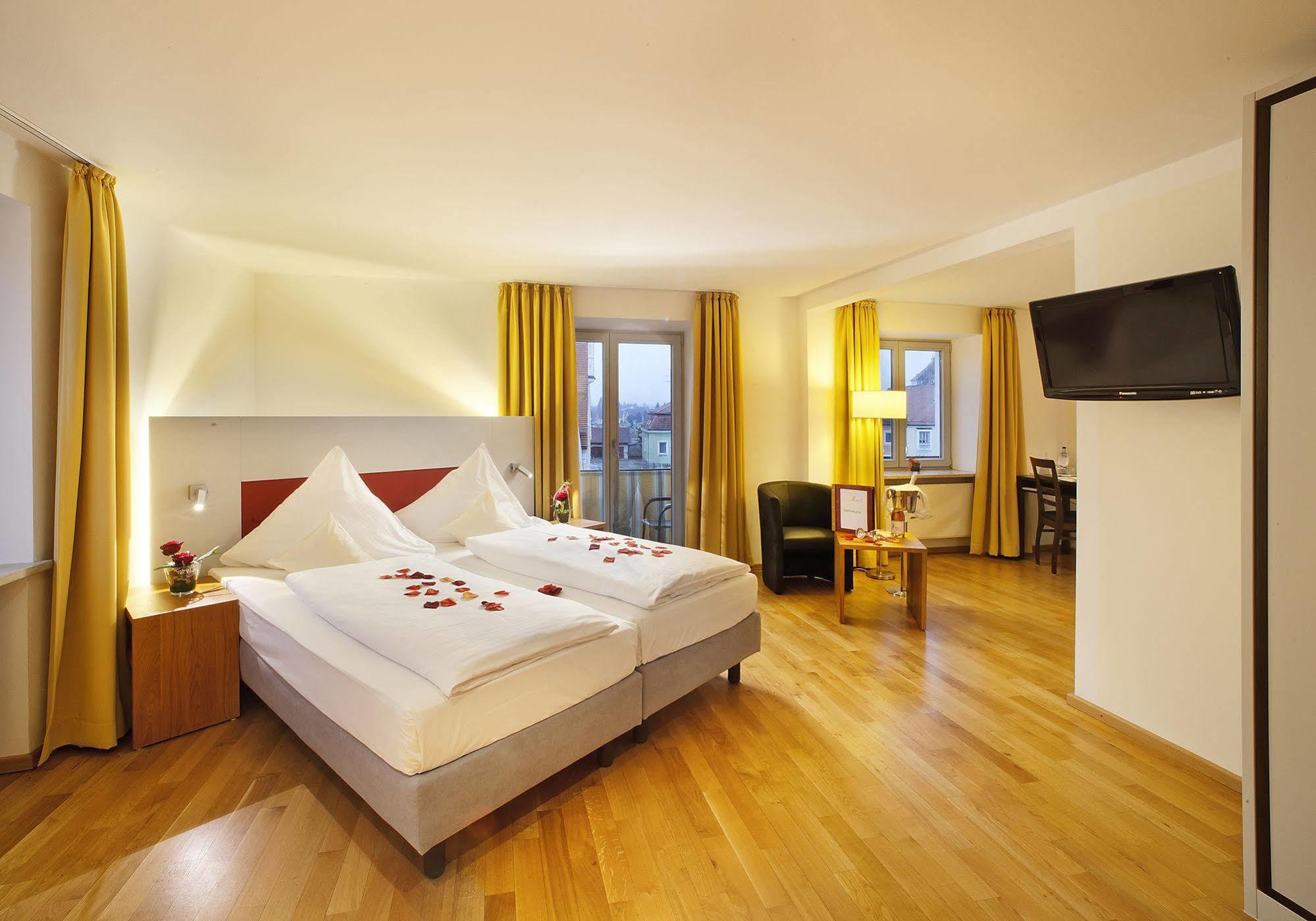 Akzent Brauerei Hotel Hirsch Отобойрен Екстериор снимка