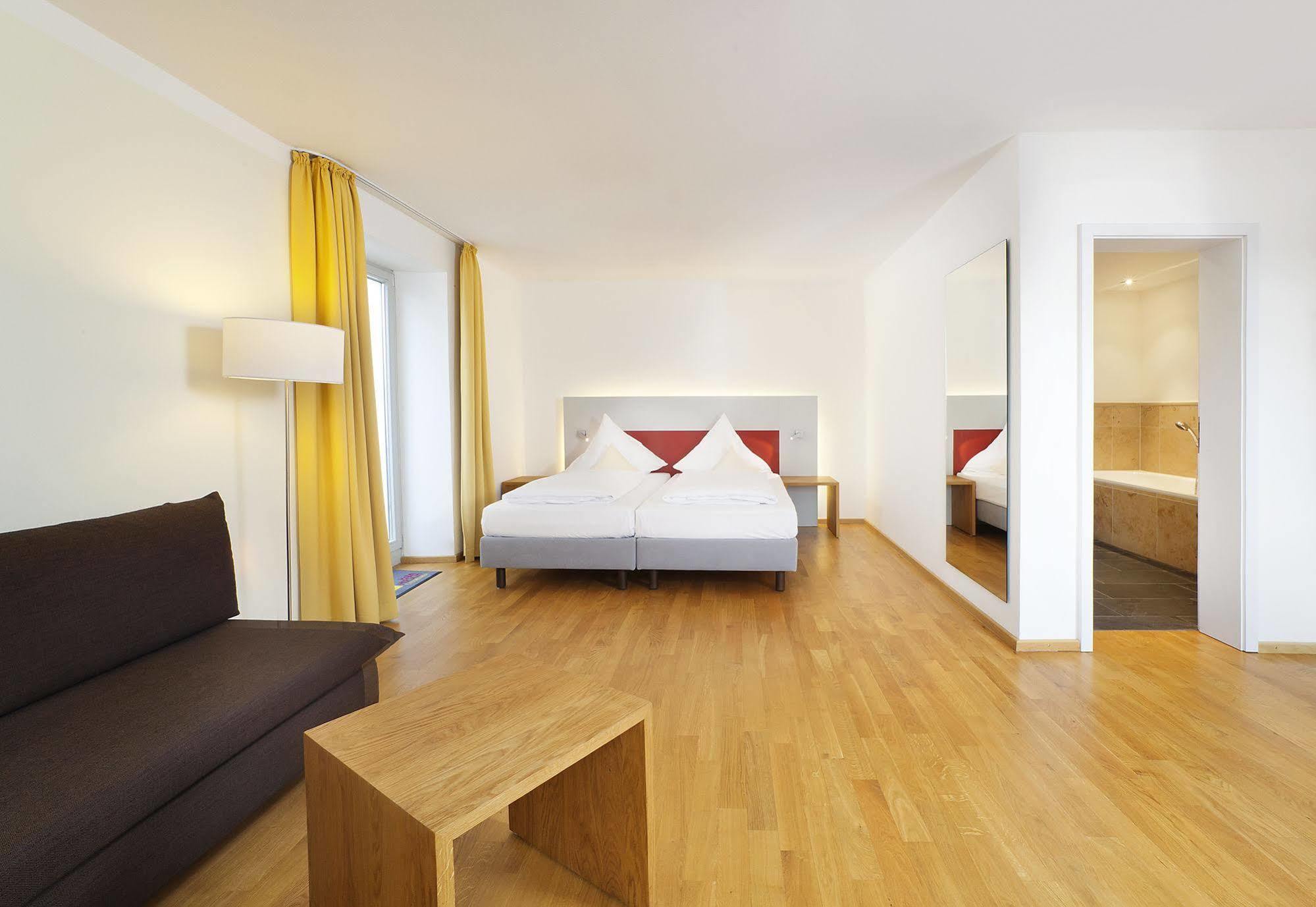 Akzent Brauerei Hotel Hirsch Отобойрен Екстериор снимка